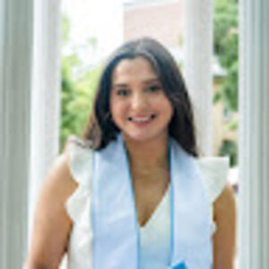 Meet your Posher, Nayeli